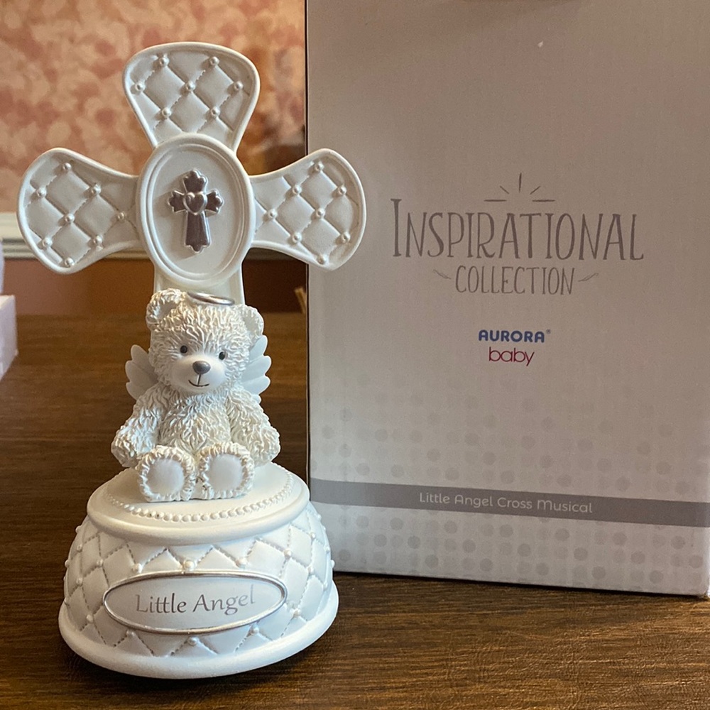 NWT: AURORA BABY Music Box - Adorable!